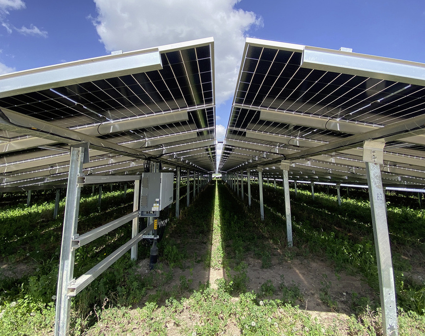 Jinko hat mehr als eine Million Solarmodule geliefert. Bei dieser Menge kostet jedes kleine Detail viel Geld.