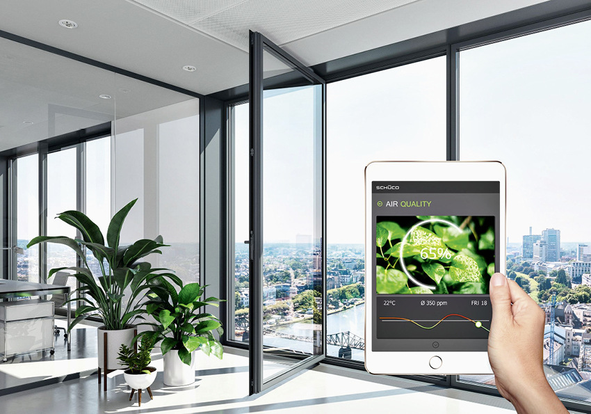 Smarte Fenster bieten mehr Komfort – so können Nutzer:innen Räume einfacher und bequemer belüften oder verschatten.