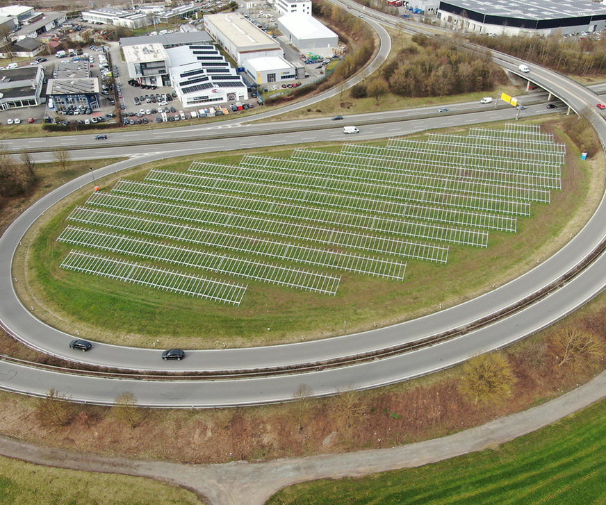 Die Stadtwerke Tübingen haben auf den Traufwiesen mehrere Solarparks errichtet.