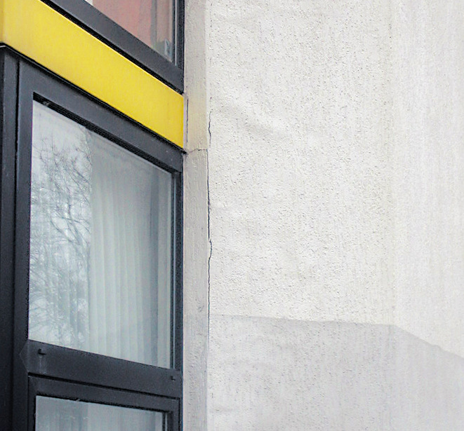 3 Oftmals führen Risse im Putz zu Feuchteschäden, die eine Sanierung des WDVS unumgänglich machen. Mit einer Aufdoppelung lassen sich nicht nur die Schäden beheben, sondern auch der Wärmeschutz der Gebäudehülle verbessern.