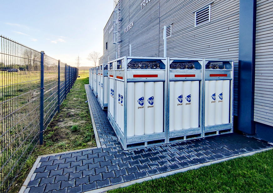 Die Brennstoffzellenkasakade in dem Projekt hat den Betrieb schon aufgenommen. Nach ersten Daten konnte die Energieautarkie erreicht werden.