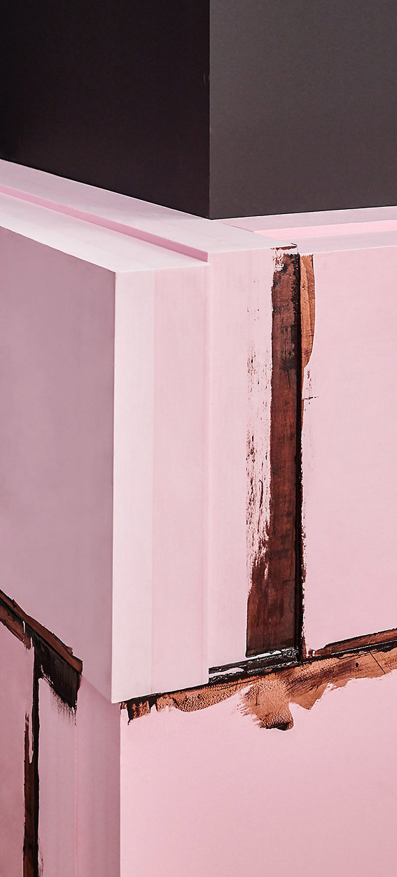 Die Dichtungsmasse muss überall korrekt eingearbeitet sein, damit die Wasserdichtheit mit der Perimeter­dämmung gewährleistet ist.