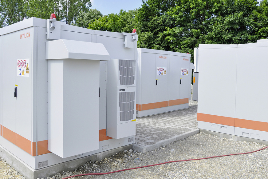 Die Molkerei Zott in Günzburg kappt mit den Outdoor-Speichern ihre Lastpitzen.