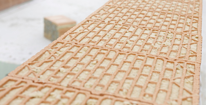 2  Für das Außenmauerwerks der Senioren-Residenz wählte der Bauträger h2 Projekt GmbH holzfasergefüllte Unipor WS08 Silvacor-Mauerziegel des regionalen Herstellers Leipfinger-Bader.