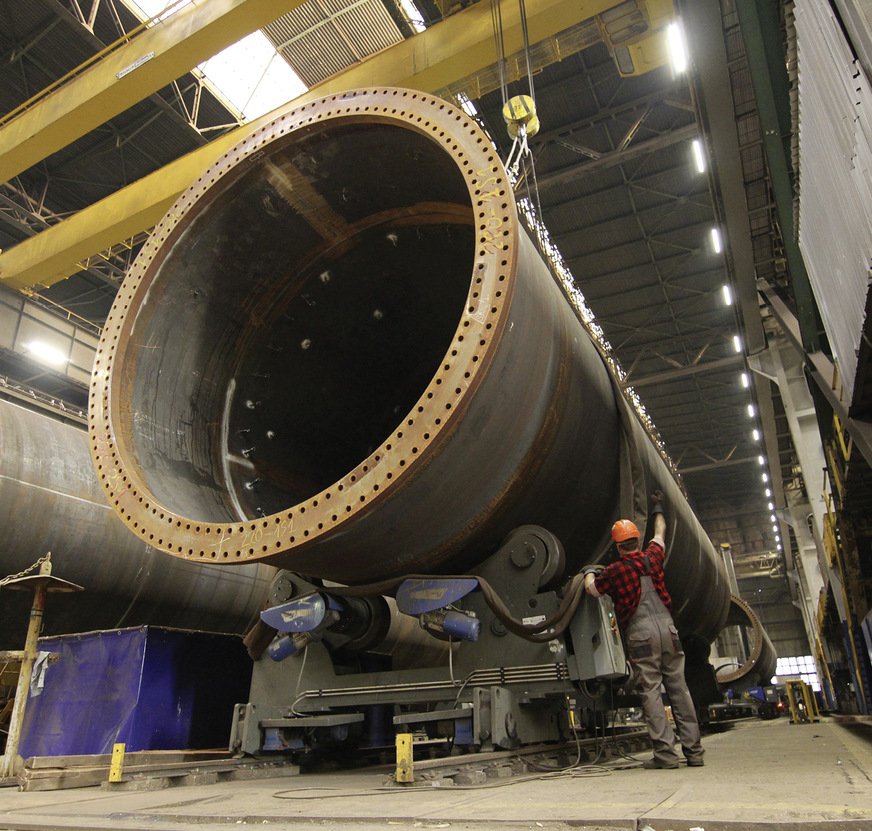 Produktion von Windenergietürmen bei EPG in Gdynia bei Danzig