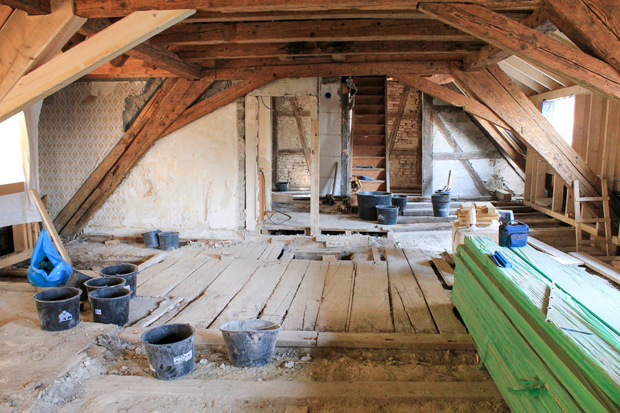 6 Die nicht denkmalgerechten Zu- und Einbauten aus den 1960er Jahren wurden vollständig entfernt.