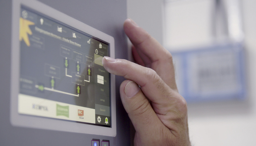 Das Energiemanagementsystem bringt Erzeuger und Verbraucher im Gebäude in Einklang.