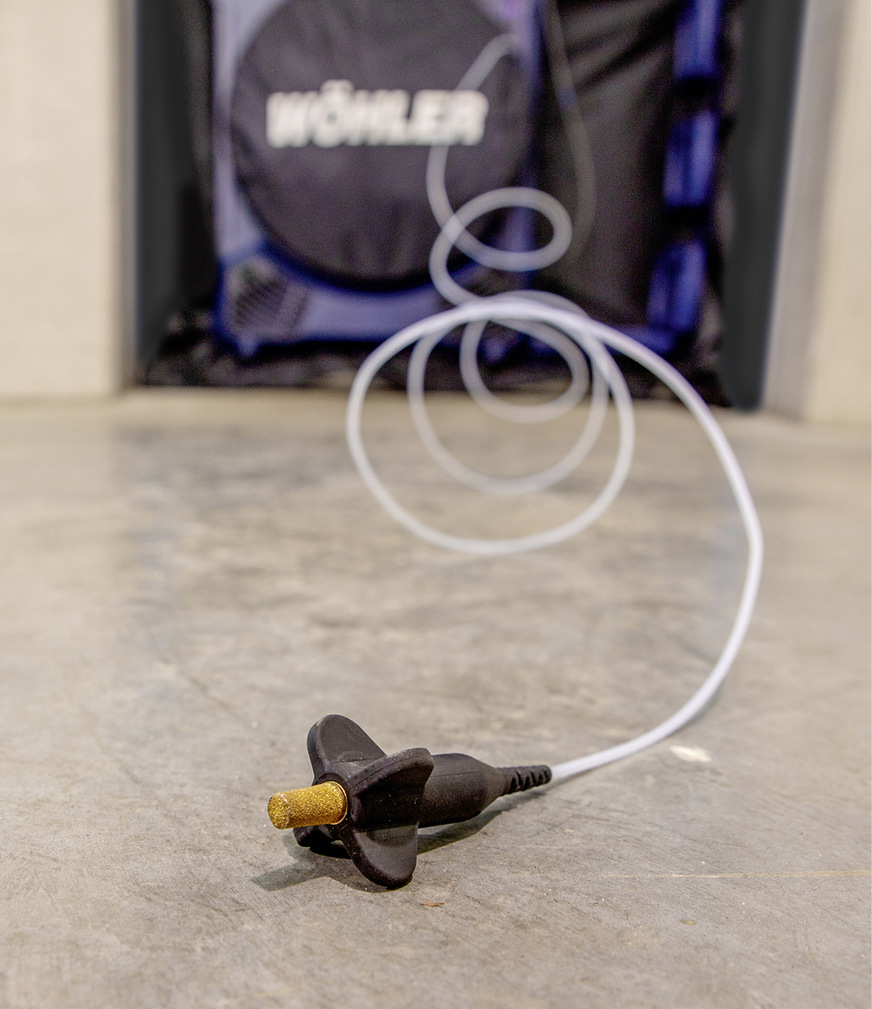 Jeweils zwei Ventilatoreinheiten lassen sich verbinden, sodass nur ein Kapillarschlauch im Raum verlegt werden muss.