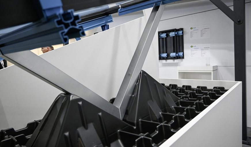 Die Knickprofile liefert S-Flex mit verschiedenen Schenkellängen für unterschiedliche Neigungswinkel.