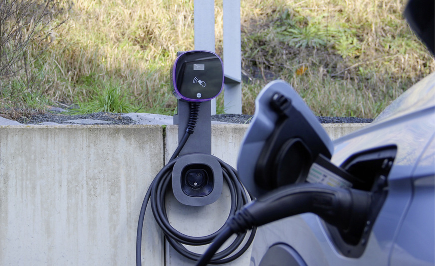 Die Lösung von Lade besteht aus einer KI-basierten Cloud-Plattform und einem Hardware-Controller.