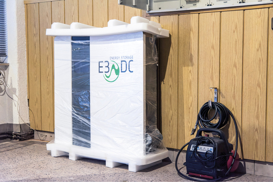 Das Hauskraftwerk von E3/DC in der Transportverpackung.