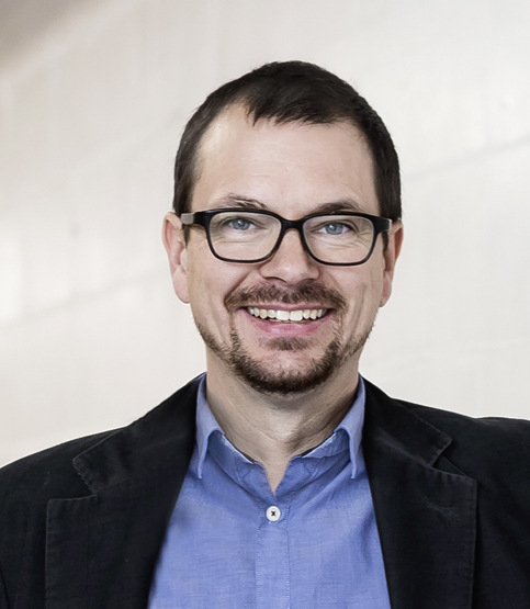 Dennis Schulmeyer&nbsp;ist Geschäftsführer von Lade, einem Anbieter von kompletten Ladelösungen. Das Unternehmen hat einen Simulator entwickelt, der das Potenzial des bidirektionalen Ladens zeigt.