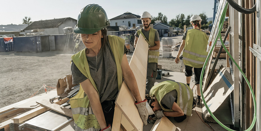 Seit Ende März 2022 arbeitet das Team gemeinsam mit einer Zimmerei und Tischlerei am Bau des Demoprojekts.