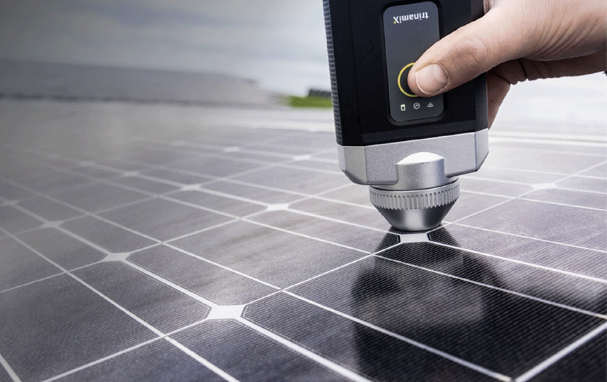 Das neue Gerät von Trinamix lässt sich leicht bedienen. Damit lassen sich auch größere Anlagen komfortabel prüfen.