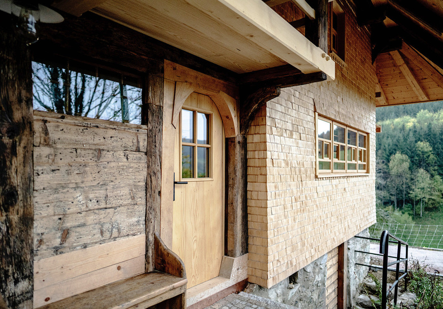 8 Noch sind historische und neue Bauteile farblich gut auseinanderzuhalten – im Lauf der Zeit wird die einsetzende Patina das Bild vereinheitlichen.