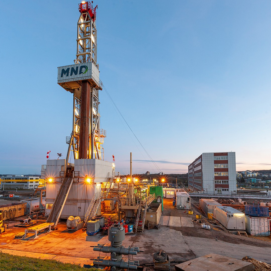 Erkundungsbohrungen liefern den Forschenden am Fraunhofer IEG Daten zu den Gesteinseigenschaften in der Tiefe.