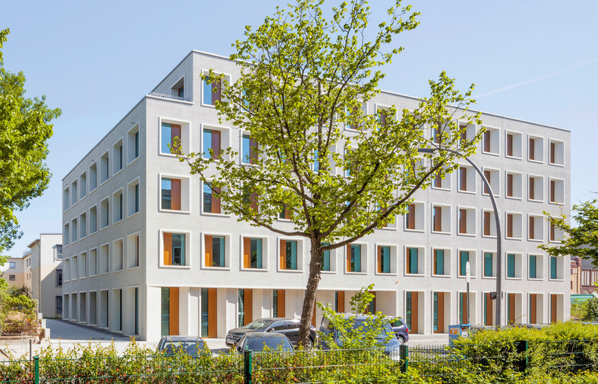 5 Der Neubau orientiert sich mit seinen fünf Geschossen an der Traufhöhe des gegenüberliegenden Verwaltungsbaus des Berliner Hauptzollamts.