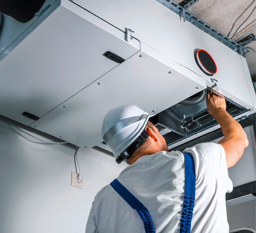 Im Sommer sind effiziente Lüftungsanlagen besonders wichtig. Auch dabei helfen Digitalisierung und Vernetzung.