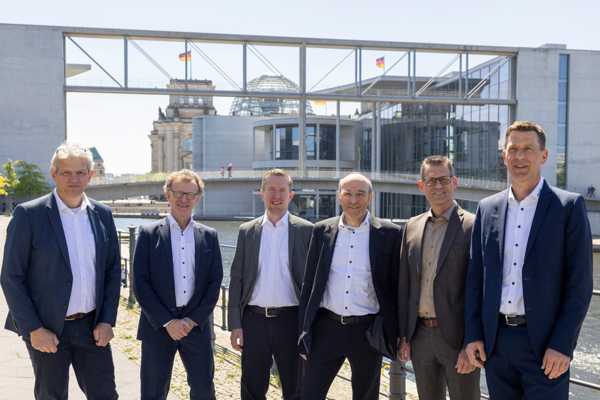 Die Referenten, v.l.n.r.: Prof. Dr. Heiko Sieker (Ingenieurgesellschaft Prof. Dr. Sieker mbH), Martin Lienhard (Mall GmbH), Dr. Tim Peters (Provinzial Holding), Markus Böll (Mall GmbH), Dr. Gunter Mann (Bundesverband GebäudeGrün e.V.) und Christoph Schulze Wischeler (Mall GmbH).