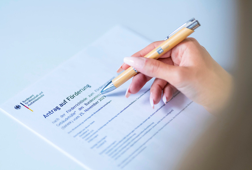 Förderung stellt eine wichtige Maßnahme für die Gebäudewende dar. Viele halten die aktuellen Programme aber für unattraktiv.