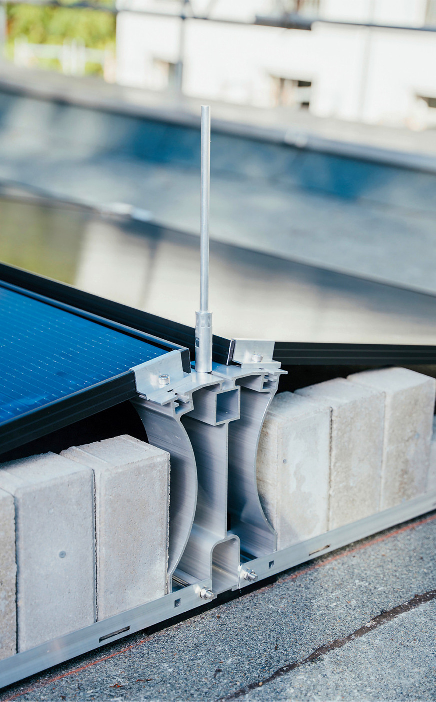 ABS Base Weight wurde für Solaranlagen auf flachen Dächern entwickelt.