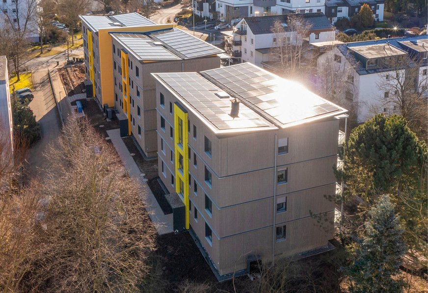 4 Auf den Schmetterlingsdächern sind PV-Anlagen mit Peakleistungen von 24,5 bis 38 Kilowatt installiert worden.