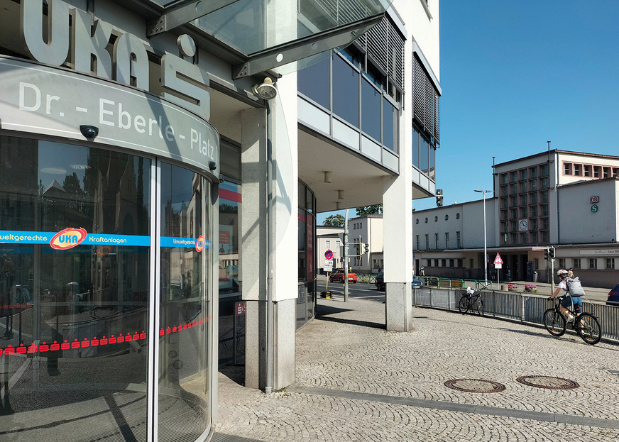 Hauptsitz und Stammhaus von UKA in Meißen: ehemaliges Sparkassengebäude