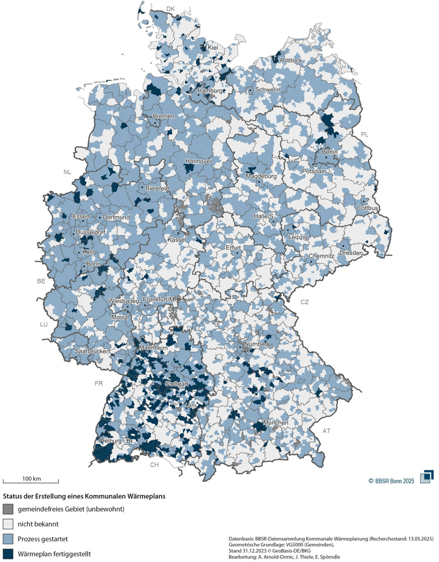Baden-Württemberg hat in der Disziplin Kommunale Wärmeplanung die Nase vorn, gefolgt von Nordrhein-Westfalen und Schleswig-Holstein (wo vor allem die einwohnerreichen Gemeinden aktiv sind).