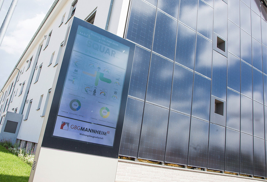 8 Bei beiden Gebäuden sind die nach Süden orientierten Giebelfassaden mit PV-Modulen bestückt.