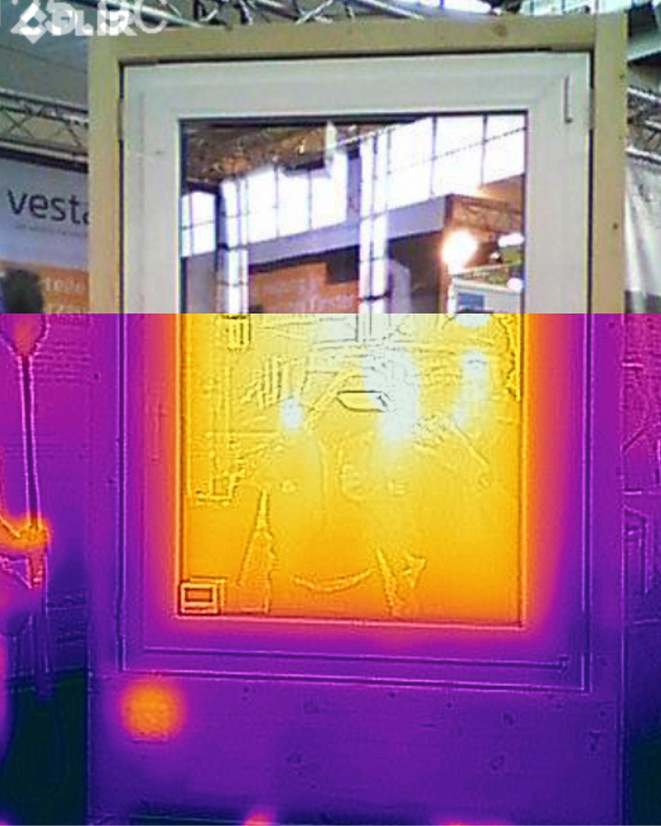Modell eines Heizglas-Fensters: Wie sinnvoll ist es, ein Gebäude damit zu beheizen?