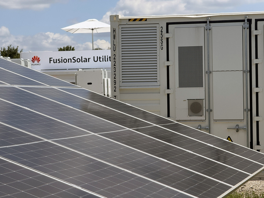 Solaranlage mit Speicher von Huawei in München-Taufkirchen.