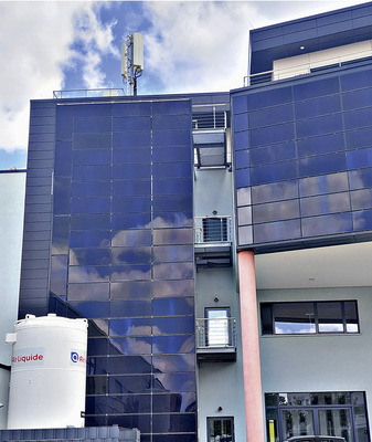 CIS-Fassade an einem Unternehmen im ­Wissenschaftspark.