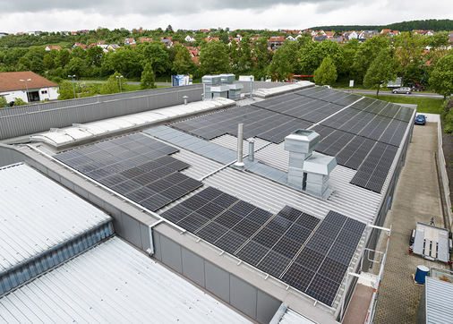 Die Dachanlage der Firma Scholz leistet 122 Kilowatt.