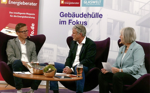 Geschafft! Am Ende des zweiten Veranstaltungstages ließ das Moderatorenteam die vielen Vorträge noch einmal Revue passieren – und freut sich auf 2024!