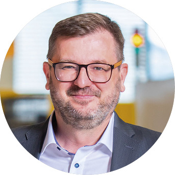 „Handwerker und Partner haben für uns einen ausgesprochen hohen Stellenwert. Für 2024 haben wir eine große Handwerkeroffensive geplant: ‚Gemeinsam fürs lokale Handwerk mit lokal gefertigten Produkten‘.“   Wolfgang Seidler,  Sonnenkraft