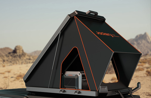 Der mobile Akku sichert die Versorgung auch nach Sonnenuntergang.