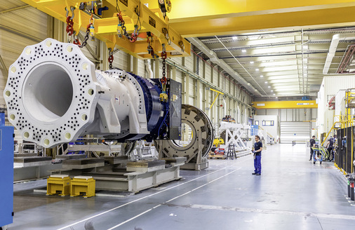 Getriebetriebstrang mit Vierpunktlagerung der Hauptwelle