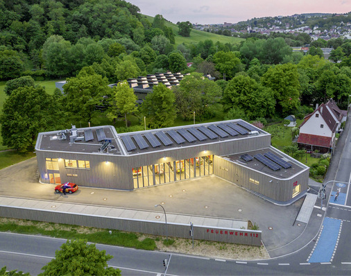 2  Die durchdachte Kubatur des zweigeschossigen Bauwerks bildet ein neues und markantes Entrée zur Universitätsstadt Tübingen.