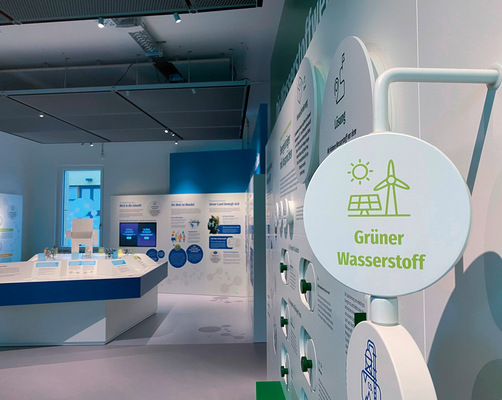 Das Wasserstoff-Informationszentrum beleuchtet H2  für Groß und Klein.