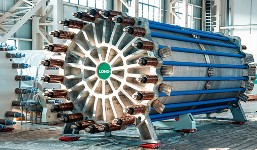 Dieser große Elektrolyseur von Longi markiert einen technologischen Durchbruch, um Emissionen in der Stahlerzeugung zu senken.