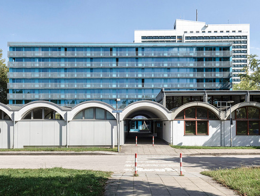 5  Sanierung Sophie-Scholl-Haus, München
 Bauherr:﻿  Studierendenwerk München Oberbayern AöR
 Architektur:  schneider+schumacher
 Bauphysik (inkl. Raumakustik):  GN Bauphysik