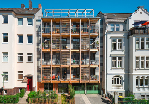 10  Suffizienzhaus U10, Kassel 
 Bauherr:  Baugruppe U10
 Architektur:  foundation 5+ architekten
 Bauphysik:  RBS Ingenieure