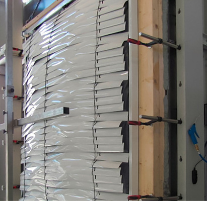 6  Windlastprüfung an einem Raffstore gemäß EN 1932:2013 – „­Abschlüsse und Markisen – Widerstand gegen Windlast – Prüfverfahren und Nachweis­kriterien“