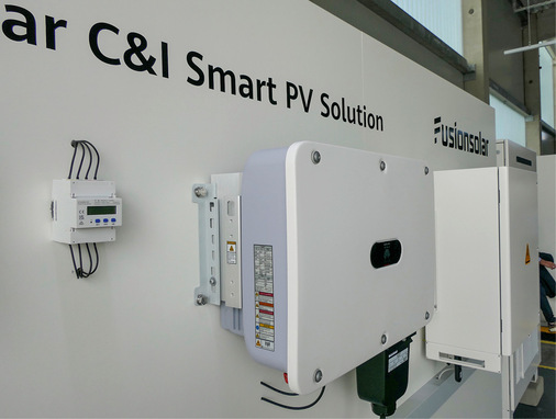 Das Trainingszentrum umfasst auch acht Arbeitsstationen für C & I.