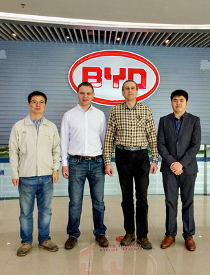 Begrüßung der deutschen Gäste ﻿2015 im Hauptquartier in Shenzhen.