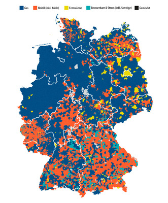 2  Bei den MFH zeigt sich eine ähnliche Verteilung in den Gemeinden, jedoch ist die Fernwärme stärker verbreitet. Mit 92 % haben fossile Energieträger den größten Anteil; Erneuerbare und Strom finden sich eher ländlich und dezentral.