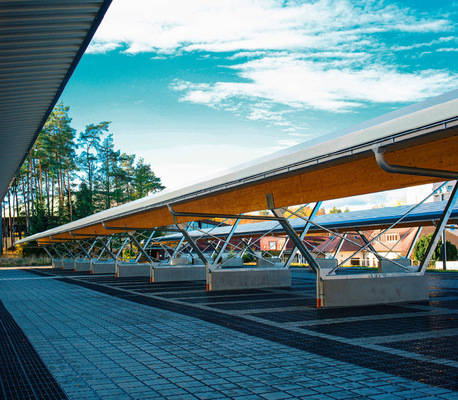Der Carport von PMT steht auf Betonsockeln.
