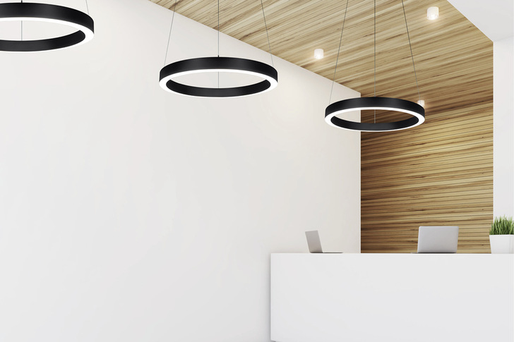 Die Nilo-Leuchten werten mit direktem und indirektem Licht jedes Ambiente auf.