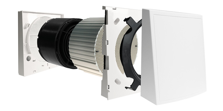 Beim dezentralen Lüftungsgerät Zewo Smartfan 2.0 kann die Wärmetauschereinheit zur Wartung und Reinigung entnommen und in der Spülmaschine gesäubert werden.