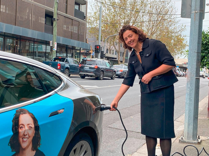 Australische Oppositions- und Klimaschutz­politikerin Monique Marie Ryan, die ein Direktmandat bei den Parlamentswahlen gewann.